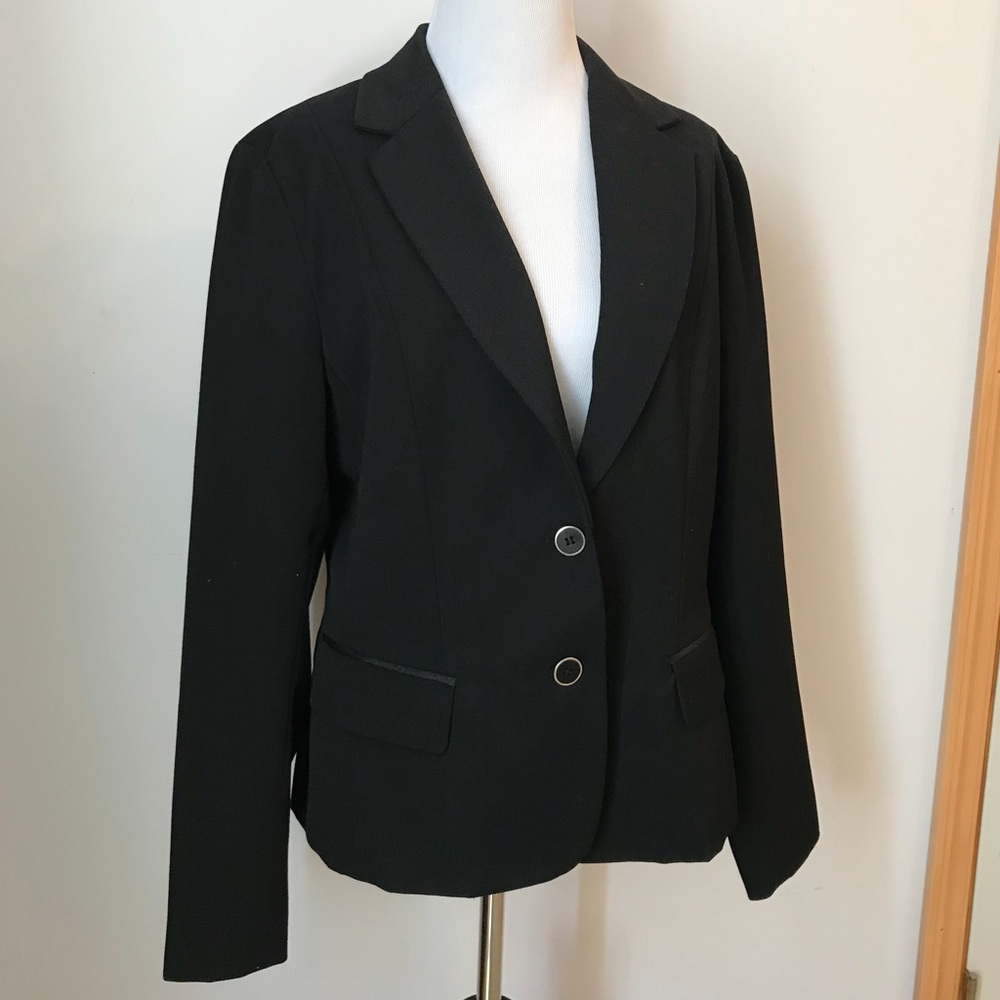 Women’s Black New York and Company Blazer Size 14